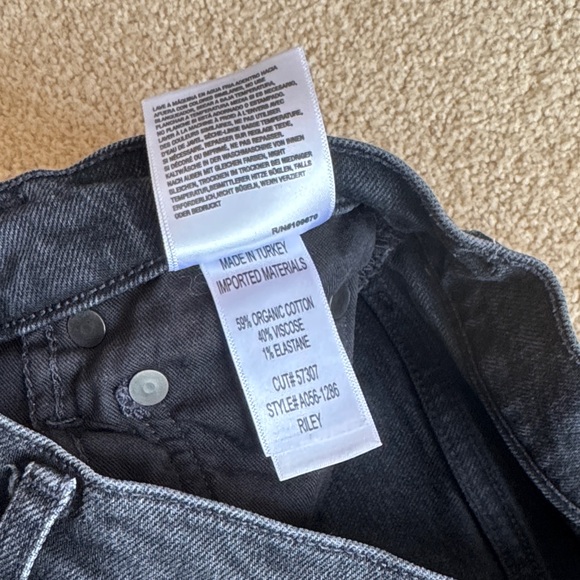 Agolde Black Riley Cropped High Rise Jeans - Picture 6 of 10